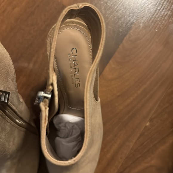 Charles by Charles David wedges - Picture 3 of 8